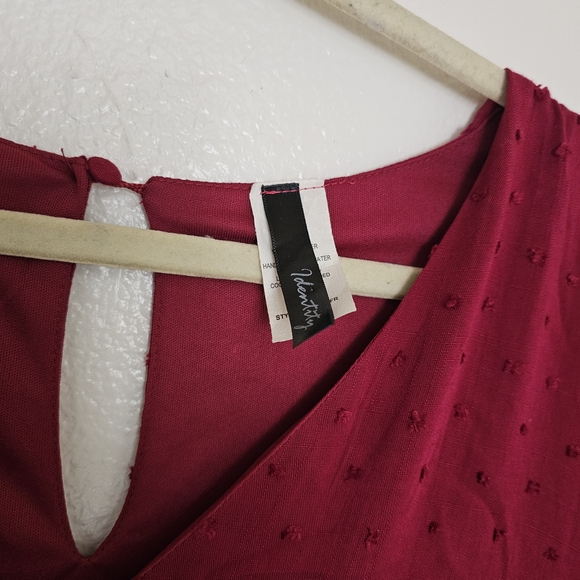 Elegant Burgundy Mini Dress - Picture 4 of 5